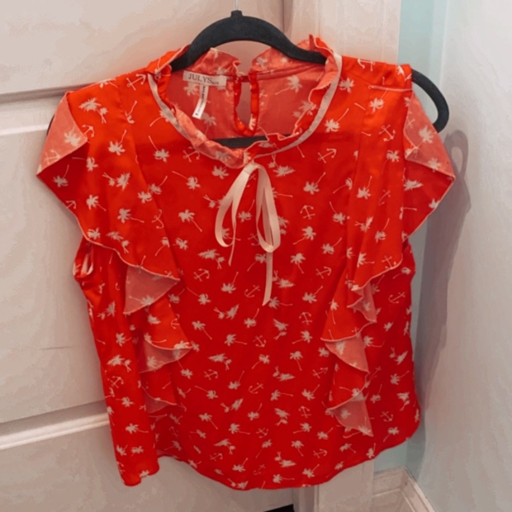 Red pussybow top
